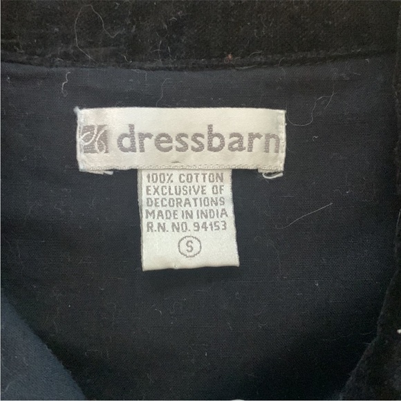 Black Velvet Vest Embroidered Cats on with Pearl Buttons Size S - Picture 6 of 8